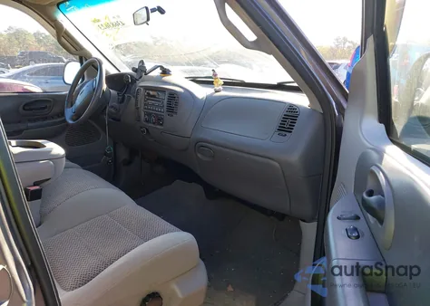 2002 Ford F-150 Lariat/Xlt z USA, uszkodzony, nr VIN 1FTRW08682KA73218